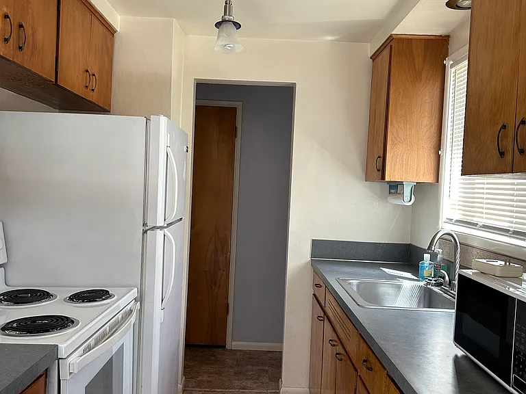 485 W 17th Ave — Photo 6