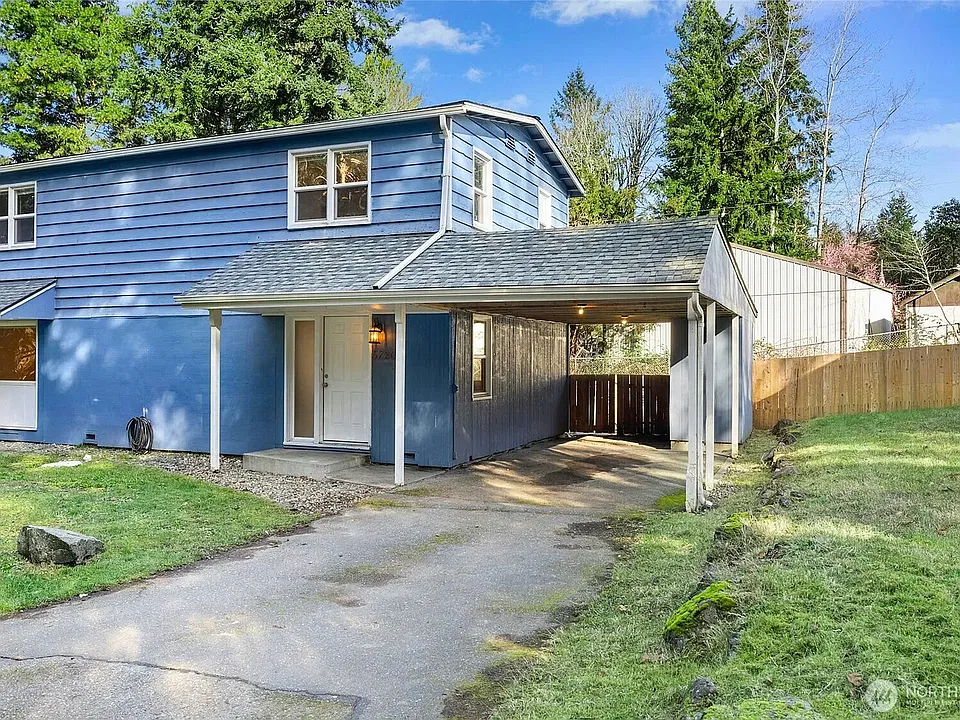5726-5728 Tracyton Blvd NW #5726