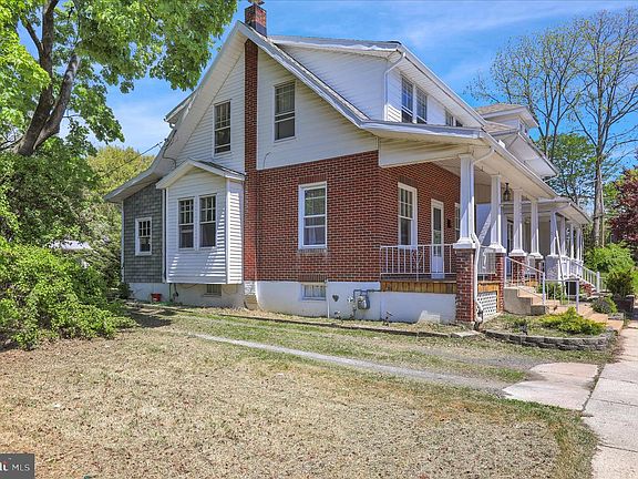 5th image of 2023 Spring St