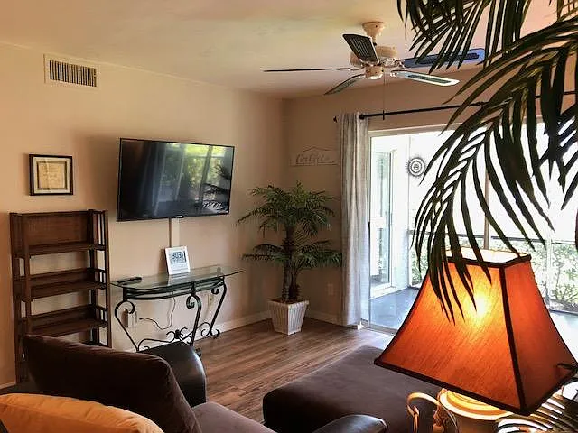 2 bed, 1106 sqft, $2,895 — Photo 3