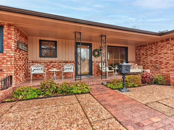 115 Briarwood St, Moore, OK 73160