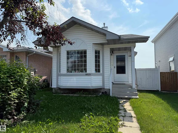 8025 15a Ave NW, Edmonton, AB T6K 4E2
