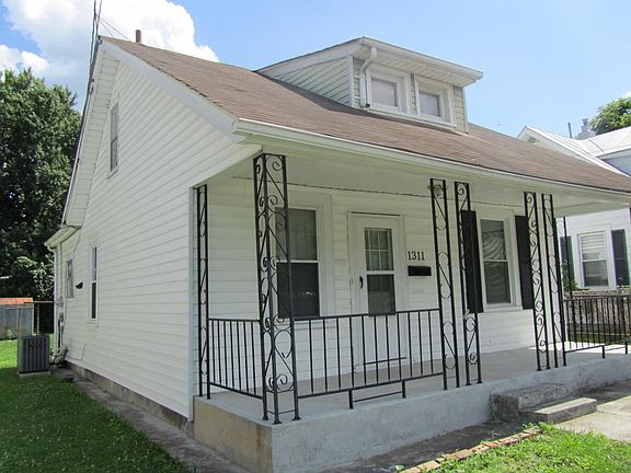 3rd image of 1311 Morton Ave SE
