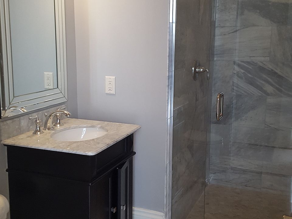 2nd image of 2535 Myrtle St