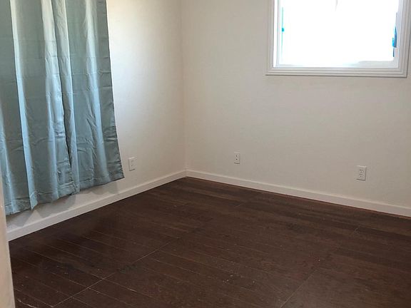 4th image of 5131 42nd St