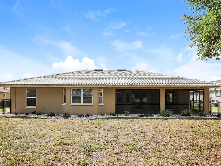 72 Long Meadow Ln — Photo 16