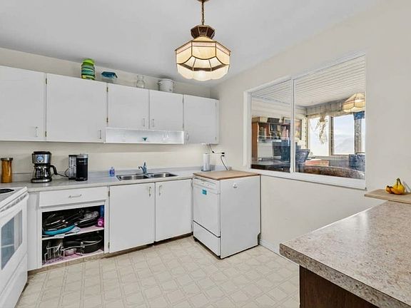 3rd image of 137 McGill Rd #75
