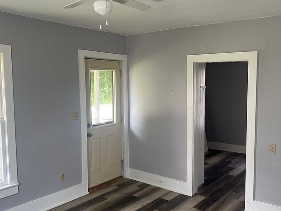 4th image of 622 Short Ave
