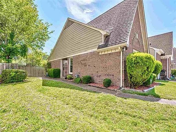 2nd image of 2992 Huntington Trail Dr