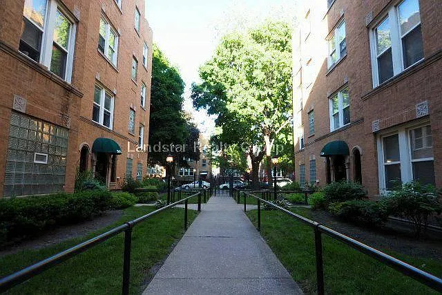 5028 N Springfield Ave #3W — Photo 6