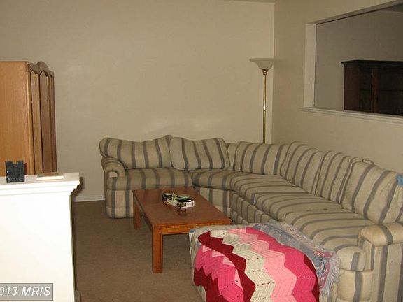 2nd image of 334 Clay St