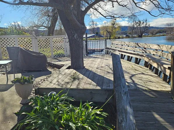 12704 Island Cir, Clearlake Oaks, CA 95423