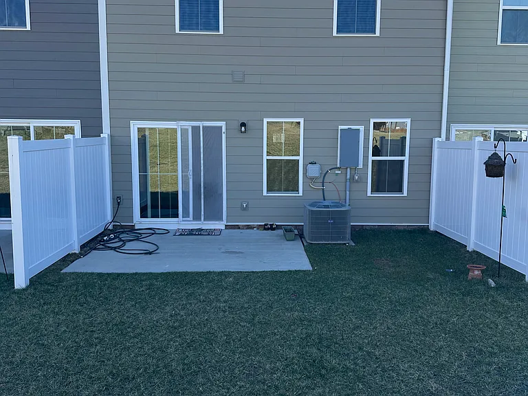 221 Pryor Dr — Photo 21