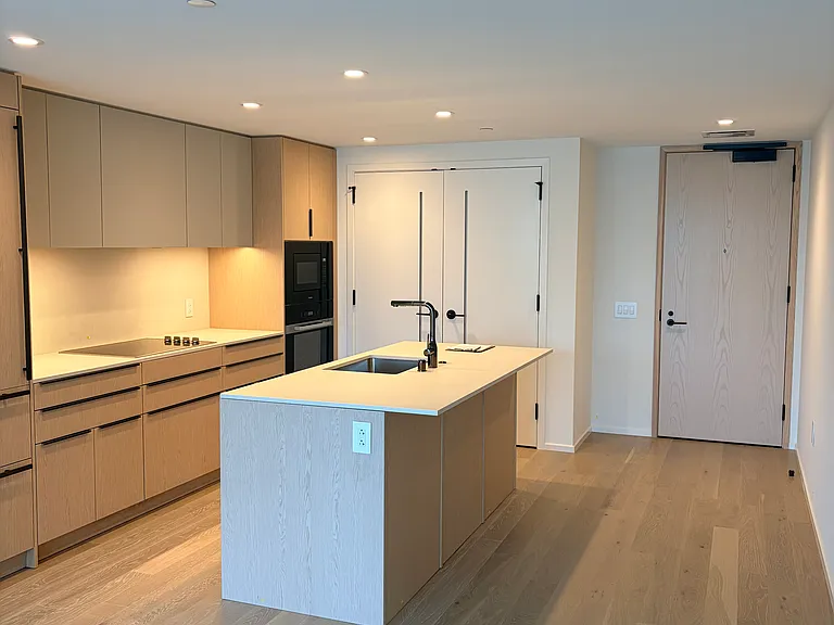 333 Ward Ave #911 — Photo 19