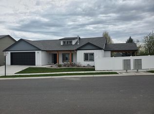 602 E Canterbury Ln, Colbert, WA 99005