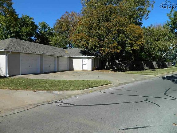 3rd image of 3301 Cumberland Ave