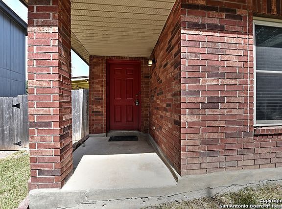 4th image of 5439 Champions Hill Dr