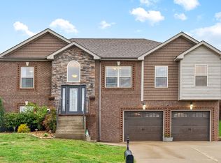 1121 Stillwood Dr, Clarksville, TN 37042