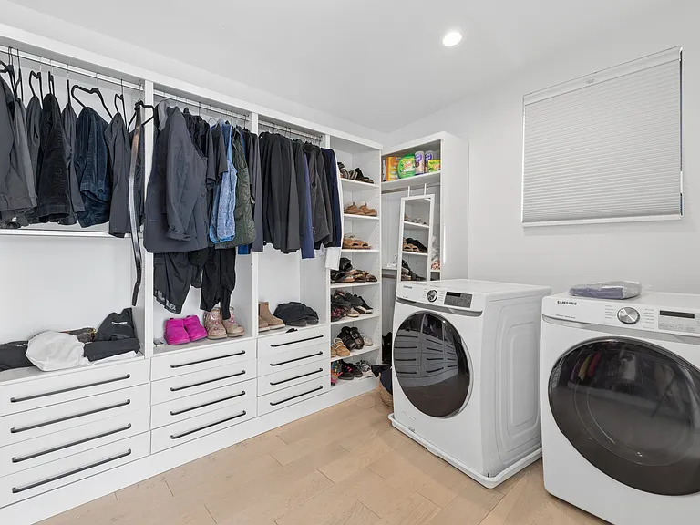 2721 S Lakeview Dr #1 — Photo 31