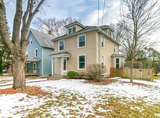 1103 E High St, Davenport, IA 52803