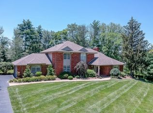 13536 Ladue Farm Rd, Saint Louis, MO 63141