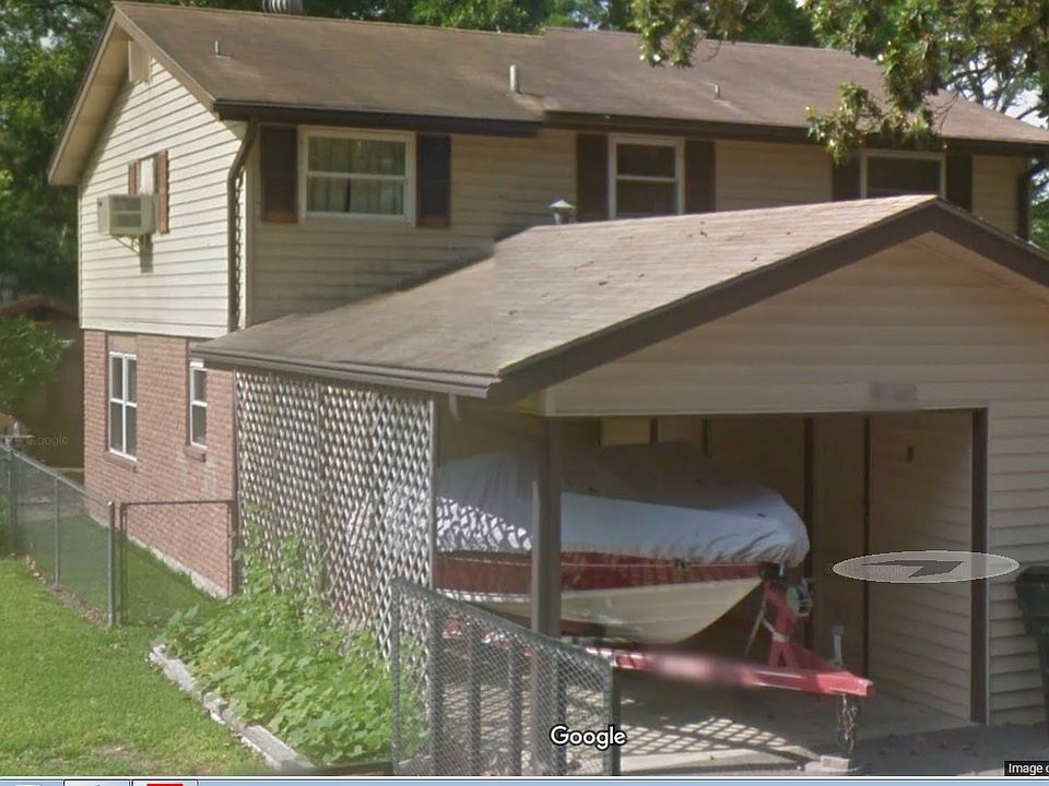 2nd image of 1075 Lone Star Dr
