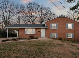 6603 Harwood Pl, Springfield, VA 22152