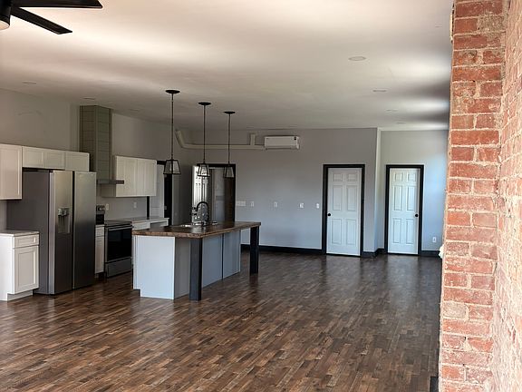 4th image of 3 Brown St