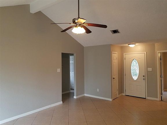 3rd image of 14110 Bay Gardens Dr