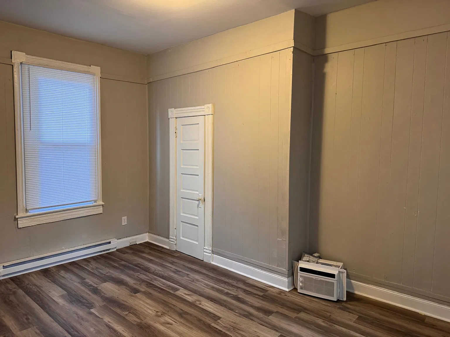 165 Webster Ave — Photo 2