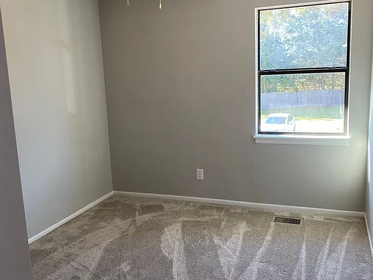 901 Olmstead Dr #33 — Photo 7