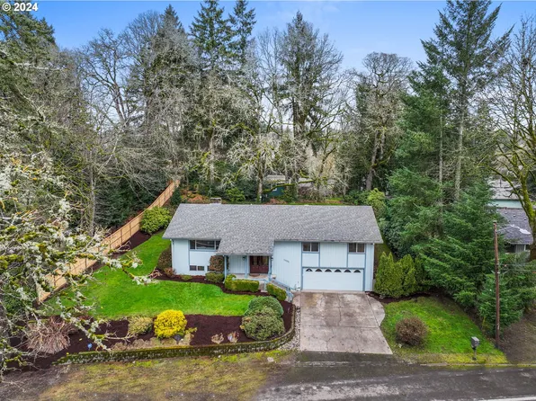 16086 SE River Rd, Milwaukie, OR 97267