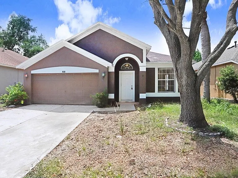 930 Grand Canyon Dr — Photo 1