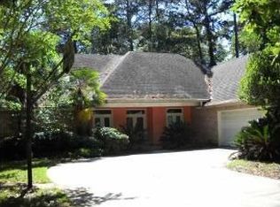 7010 Longvue Dr, Mandeville, LA 70448