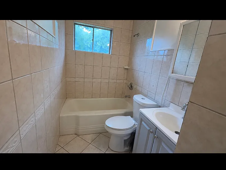 307 Collins Rd — Photo 7