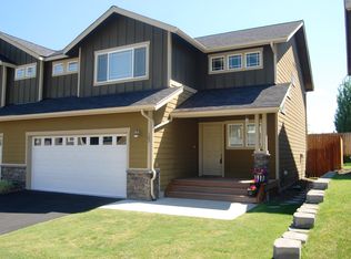 105 B Vineyard Ln, Chelan, WA 98816