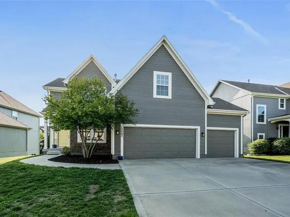 12462 S Crestone St, Olathe, KS 66061