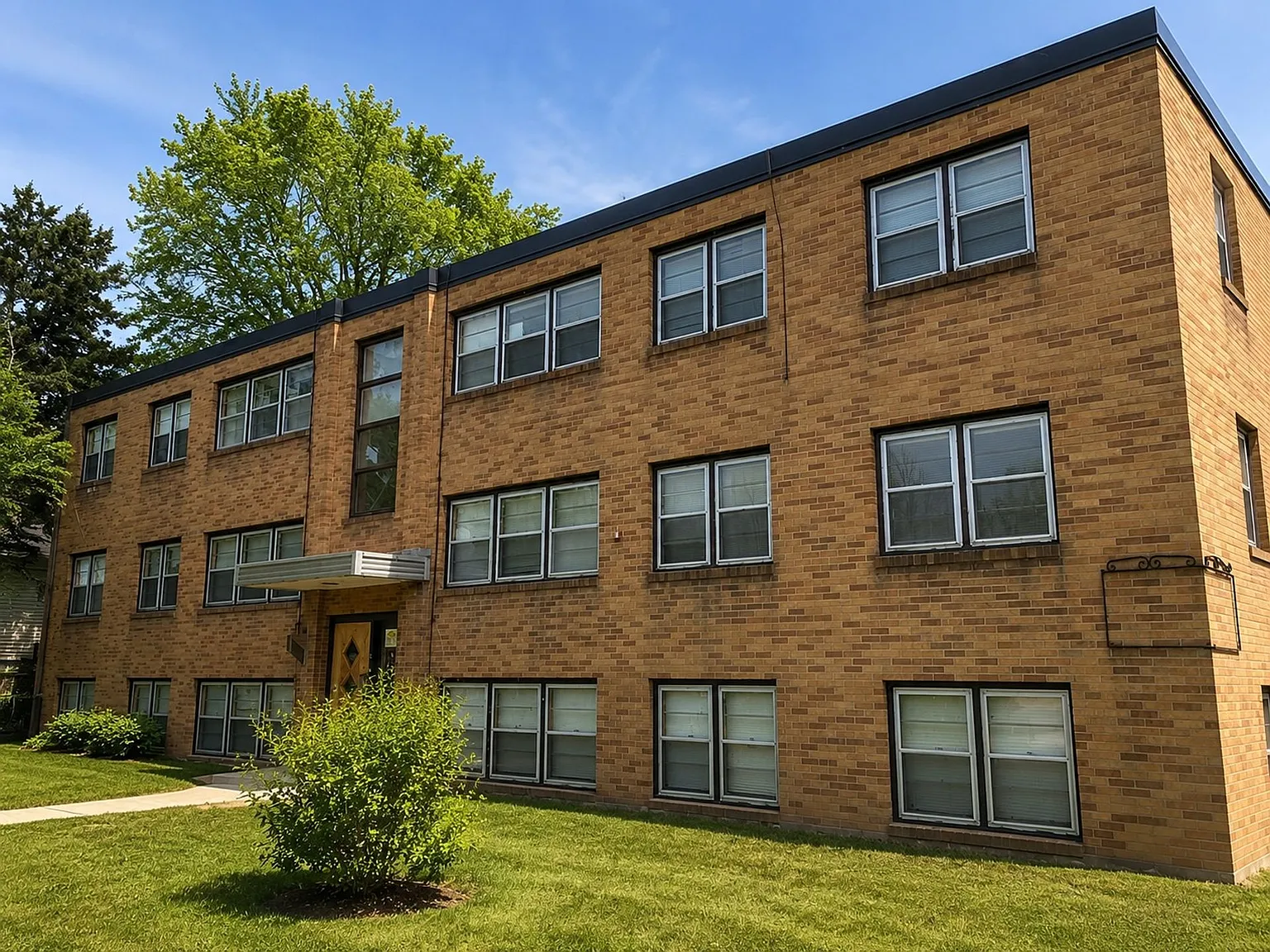 6141 Nicollet Apartments — Photo 2