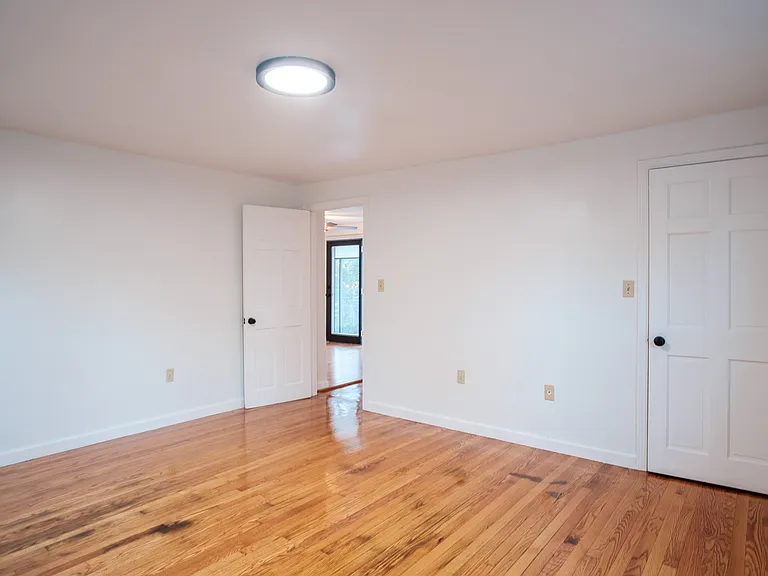27 Main St #2 — Photo 14