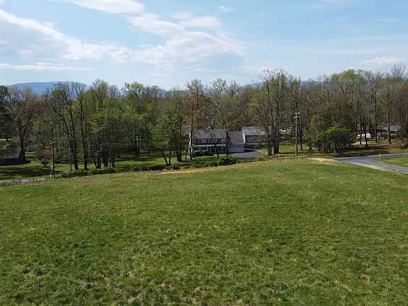 4th image of Ladd Rd