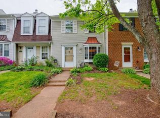 4 Alden Ct, Sterling, VA 20165