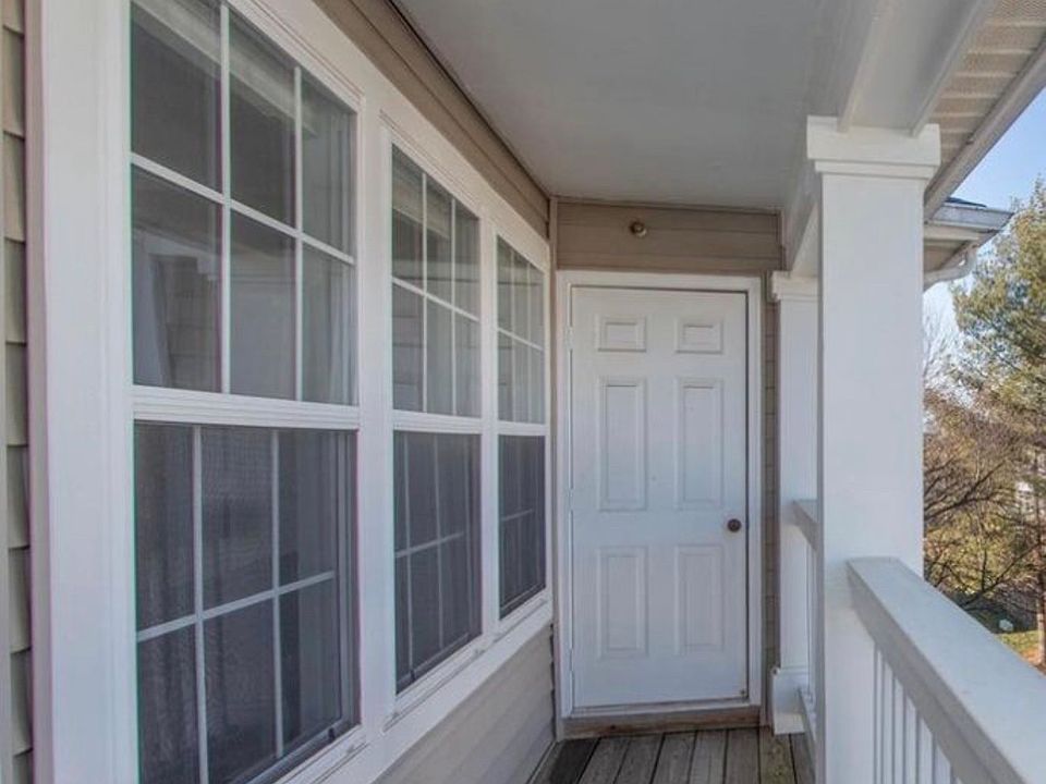2nd image of 8095 Lacy Dr APT 304