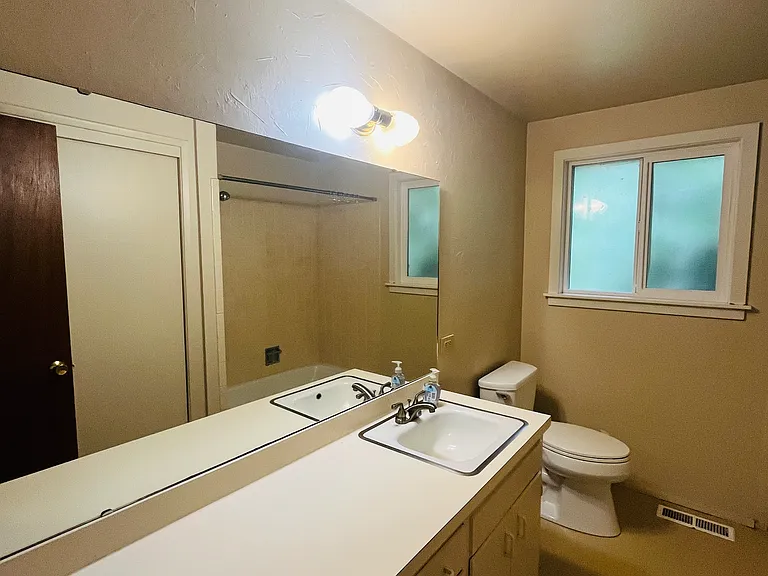 7131 NE Baker Hill Rd — Photo 19