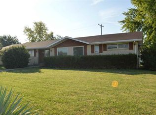 519 E Lewerenz St, Herington, KS 67449