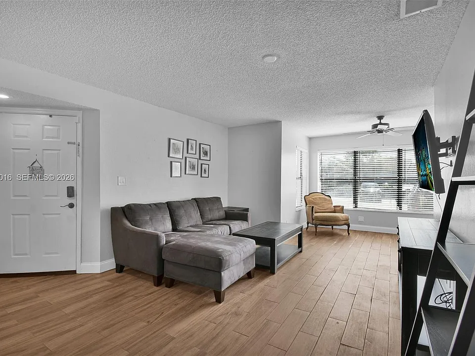 2866 S University Dr #5105