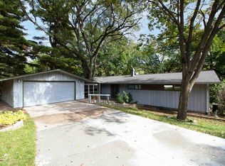 926 32nd Avenue Ct, Moline, IL 61265
