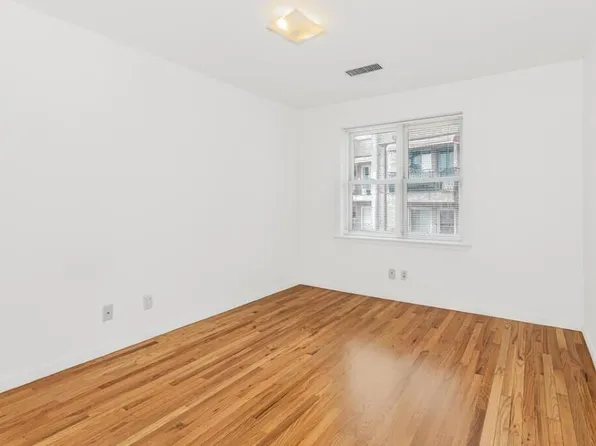 3251 Riverdale Avenue image 11 of 19