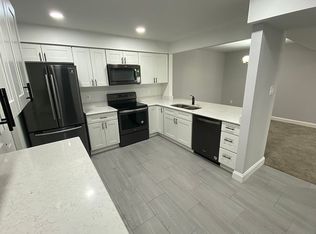 5710 Mayfair Manor Dr #93, Rockville, MD 20852