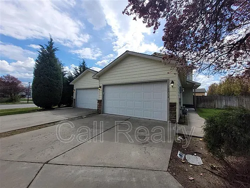 18714 E Augusta Ct Photo 1