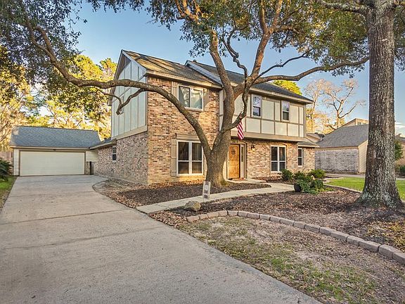 2nd image of 3614 Woodbridge Dr